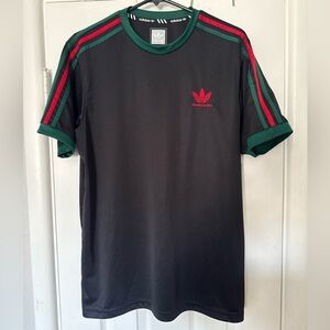 Adidas Skateboarding red black green short sleeve tee shirt jersey men’s Large